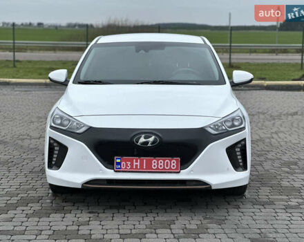 Белый Хендай Ioniq, объемом двигателя 0 л и пробегом 155 тыс. км за 11450 $, фото 1 на Automoto.ua