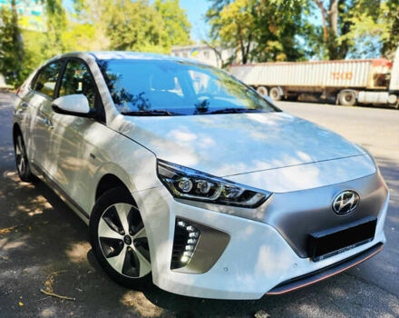 Білий Хендай Ioniq, об'ємом двигуна 0 л та пробігом 232 тис. км за 10999 $, фото 6 на Automoto.ua