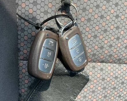 Білий Хендай Ioniq, об'ємом двигуна 0 л та пробігом 158 тис. км за 12700 $, фото 35 на Automoto.ua