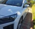 Белый Хендай Ioniq, объемом двигателя 0 л и пробегом 140 тыс. км за 13700 $, фото 2 на Automoto.ua