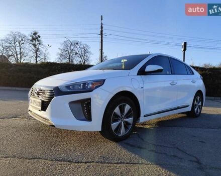 Білий Хендай Ioniq, об'ємом двигуна 1.58 л та пробігом 208 тис. км за 15100 $, фото 2 на Automoto.ua