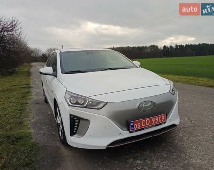 Белый Хендай Ioniq, объемом двигателя 0 л и пробегом 102 тыс. км за 12650 $, фото 11 на Automoto.ua