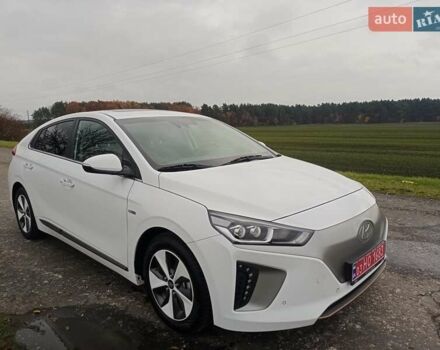 Белый Хендай Ioniq, объемом двигателя 0 л и пробегом 118 тыс. км за 11850 $, фото 8 на Automoto.ua