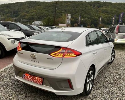 Белый Хендай Ioniq, объемом двигателя 0 л и пробегом 84 тыс. км за 12990 $, фото 7 на Automoto.ua
