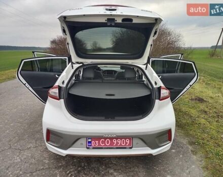 Белый Хендай Ioniq, объемом двигателя 0 л и пробегом 102 тыс. км за 12650 $, фото 24 на Automoto.ua