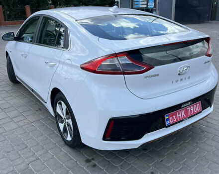 Білий Хендай Ioniq, об'ємом двигуна 0 л та пробігом 118 тис. км за 13800 $, фото 3 на Automoto.ua