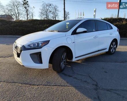 Білий Хендай Ioniq, об'ємом двигуна 1.58 л та пробігом 208 тис. км за 15100 $, фото 1 на Automoto.ua