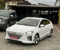 Белый Хендай Ioniq, объемом двигателя 0 л и пробегом 84 тыс. км за 12990 $, фото 2 на Automoto.ua