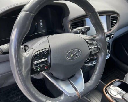Білий Хендай Ioniq, об'ємом двигуна 0 л та пробігом 118 тис. км за 13800 $, фото 16 на Automoto.ua
