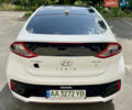 Белый Хендай Ioniq, объемом двигателя 0 л и пробегом 87 тыс. км за 17000 $, фото 4 на Automoto.ua