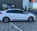 Белый Хендай Ioniq, объемом двигателя 1.6 л и пробегом 99 тыс. км за 17300 $, фото 1 на Automoto.ua
