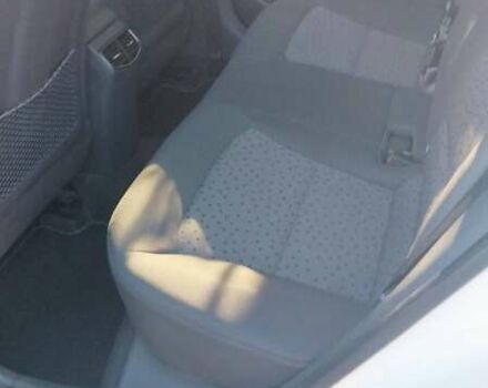 Белый Хендай Ioniq, объемом двигателя 0 л и пробегом 147 тыс. км за 13900 $, фото 12 на Automoto.ua