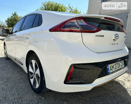 Белый Хендай Ioniq, объемом двигателя 0 л и пробегом 103 тыс. км за 14200 $, фото 9 на Automoto.ua