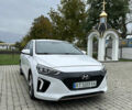 Белый Хендай Ioniq, объемом двигателя 0 л и пробегом 160 тыс. км за 11850 $, фото 4 на Automoto.ua