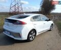 Белый Хендай Ioniq, объемом двигателя 0 л и пробегом 119 тыс. км за 12700 $, фото 2 на Automoto.ua