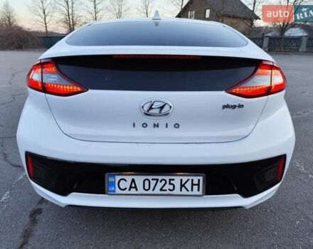 Білий Хендай Ioniq, об'ємом двигуна 1.58 л та пробігом 208 тис. км за 15100 $, фото 6 на Automoto.ua