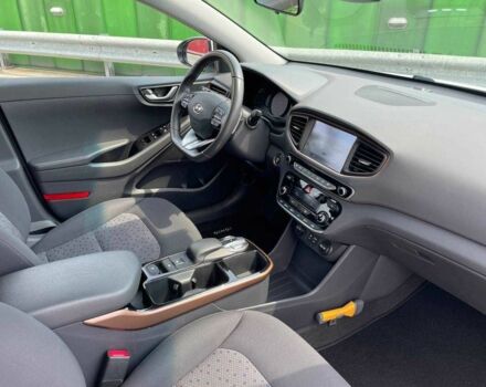Белый Хендай Ioniq, объемом двигателя 0 л и пробегом 158 тыс. км за 12700 $, фото 11 на Automoto.ua