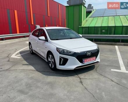 Білий Хендай Ioniq, об'ємом двигуна 0 л та пробігом 158 тис. км за 12700 $, фото 2 на Automoto.ua