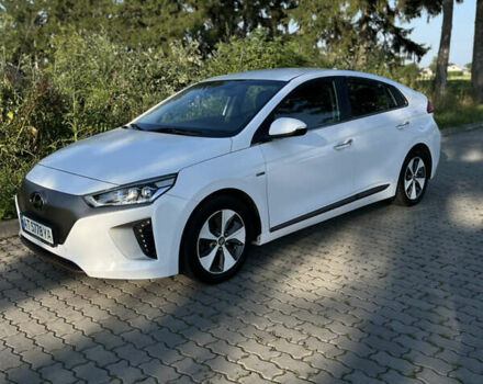 Білий Хендай Ioniq, об'ємом двигуна 0 л та пробігом 232 тис. км за 10150 $, фото 3 на Automoto.ua