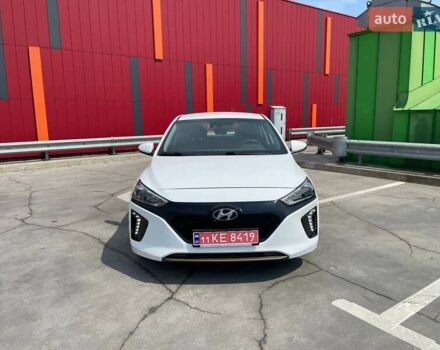 Білий Хендай Ioniq, об'ємом двигуна 0 л та пробігом 158 тис. км за 12700 $, фото 1 на Automoto.ua