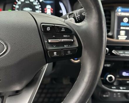 Белый Хендай Ioniq, объемом двигателя 0 л и пробегом 84 тыс. км за 12990 $, фото 21 на Automoto.ua