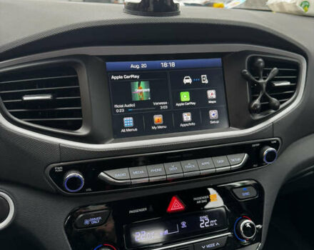 Белый Хендай Ioniq, объемом двигателя 1.6 л и пробегом 149 тыс. км за 12500 $, фото 7 на Automoto.ua