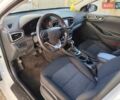 Білий Хендай Ioniq, об'ємом двигуна 1.58 л та пробігом 208 тис. км за 15100 $, фото 18 на Automoto.ua