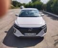 Белый Хендай Ioniq, объемом двигателя 0 л и пробегом 257 тыс. км за 12861 $, фото 1 на Automoto.ua
