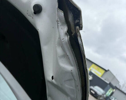 Белый Хендай Ioniq, объемом двигателя 0 л и пробегом 70 тыс. км за 10300 $, фото 10 на Automoto.ua