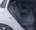Белый Хендай Ioniq, объемом двигателя 0 л и пробегом 97 тыс. км за 13800 $, фото 12 на Automoto.ua