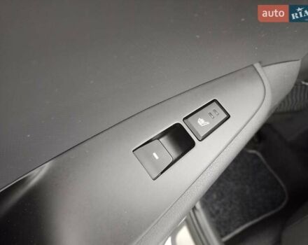 Белый Хендай Ioniq, объемом двигателя 0 л и пробегом 118 тыс. км за 11850 $, фото 24 на Automoto.ua