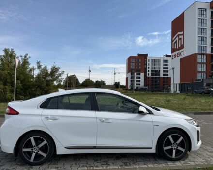 Білий Хендай Ioniq, об'ємом двигуна 0 л та пробігом 119 тис. км за 13000 $, фото 2 на Automoto.ua