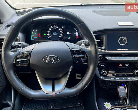 Белый Хендай Ioniq, объемом двигателя 0 л и пробегом 87 тыс. км за 17000 $, фото 36 на Automoto.ua