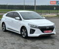 Белый Хендай Ioniq, объемом двигателя 0 л и пробегом 155 тыс. км за 11450 $, фото 2 на Automoto.ua