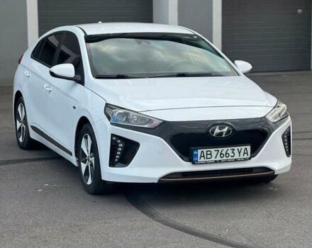 Белый Хендай Ioniq, объемом двигателя 0 л и пробегом 95 тыс. км за 12500 $, фото 16 на Automoto.ua