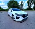 Белый Хендай Ioniq, объемом двигателя 0.11 л и пробегом 160 тыс. км за 12300 $, фото 1 на Automoto.ua