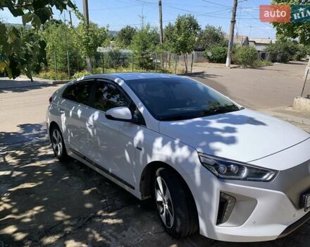 Білий Хендай Ioniq, об'ємом двигуна 0 л та пробігом 106 тис. км за 15500 $, фото 2 на Automoto.ua