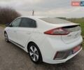 Белый Хендай Ioniq, объемом двигателя 0 л и пробегом 102 тыс. км за 12650 $, фото 4 на Automoto.ua