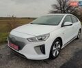 Белый Хендай Ioniq, объемом двигателя 0 л и пробегом 118 тыс. км за 11850 $, фото 1 на Automoto.ua