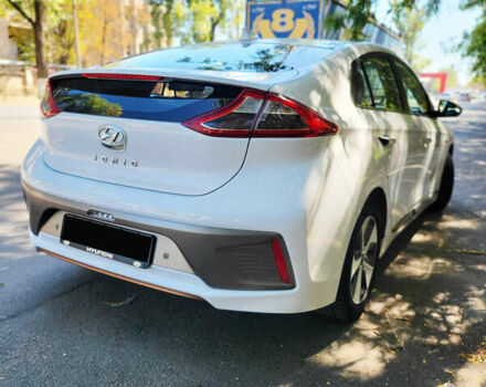 Білий Хендай Ioniq, об'ємом двигуна 0 л та пробігом 232 тис. км за 10999 $, фото 13 на Automoto.ua