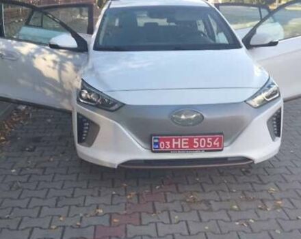 Белый Хендай Ioniq, объемом двигателя 0 л и пробегом 147 тыс. км за 13900 $, фото 11 на Automoto.ua