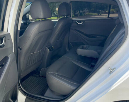 Белый Хендай Ioniq, объемом двигателя 0 л и пробегом 87 тыс. км за 17000 $, фото 15 на Automoto.ua