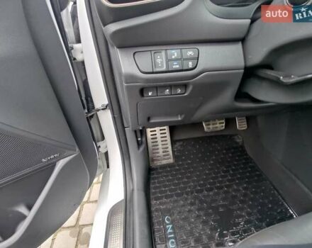 Белый Хендай Ioniq, объемом двигателя 0 л и пробегом 124 тыс. км за 13500 $, фото 12 на Automoto.ua