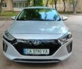 Белый Хендай Ioniq, объемом двигателя 0 л и пробегом 159 тыс. км за 12200 $, фото 1 на Automoto.ua
