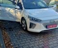 Белый Хендай Ioniq, объемом двигателя 0 л и пробегом 147 тыс. км за 13900 $, фото 9 на Automoto.ua