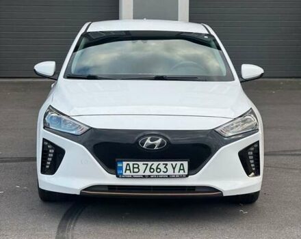Белый Хендай Ioniq, объемом двигателя 0 л и пробегом 95 тыс. км за 12500 $, фото 13 на Automoto.ua