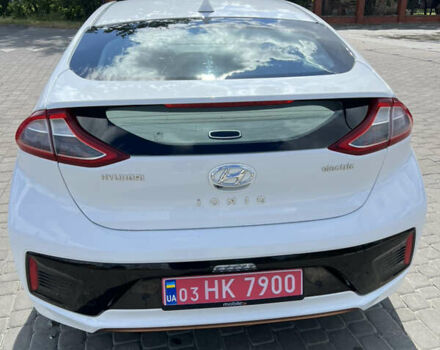 Білий Хендай Ioniq, об'ємом двигуна 0 л та пробігом 118 тис. км за 13800 $, фото 6 на Automoto.ua