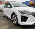 Белый Хендай Ioniq, объемом двигателя 0 л и пробегом 62 тыс. км за 15200 $, фото 2 на Automoto.ua