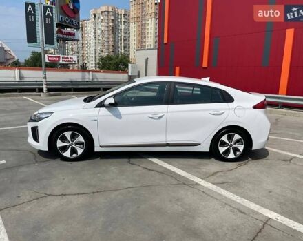 Білий Хендай Ioniq, об'ємом двигуна 0 л та пробігом 158 тис. км за 12700 $, фото 5 на Automoto.ua