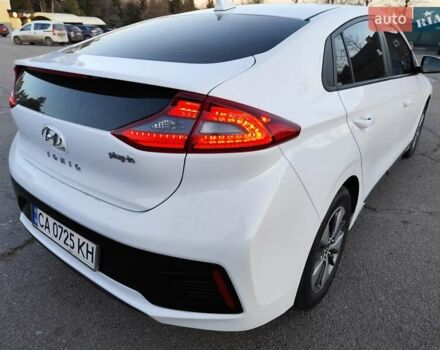 Білий Хендай Ioniq, об'ємом двигуна 1.58 л та пробігом 208 тис. км за 15100 $, фото 8 на Automoto.ua